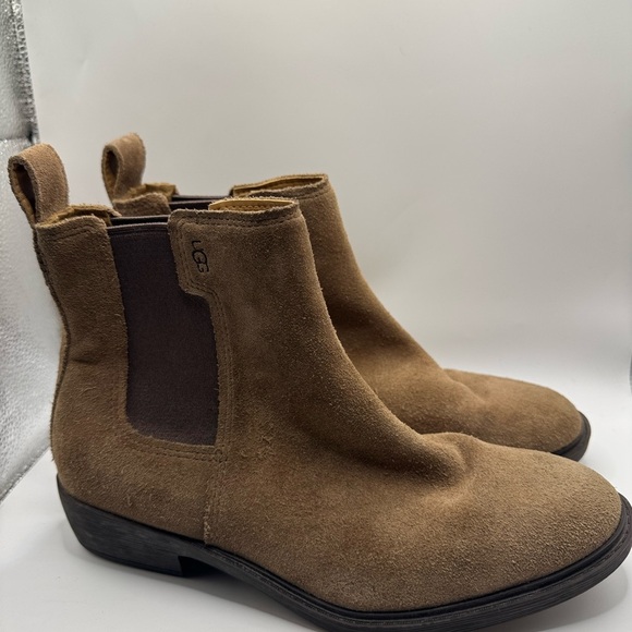 UGG Chelsea Brown Suede Ankle Boots - Picture 1 of 6